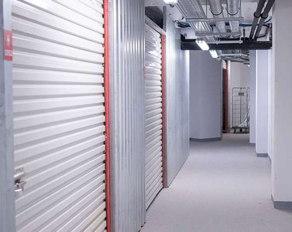 Belvárosi City Storage tároló folyosó oldalnézetből