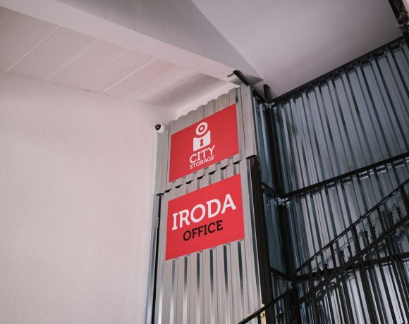 A Citystorage irodájának bejárata.